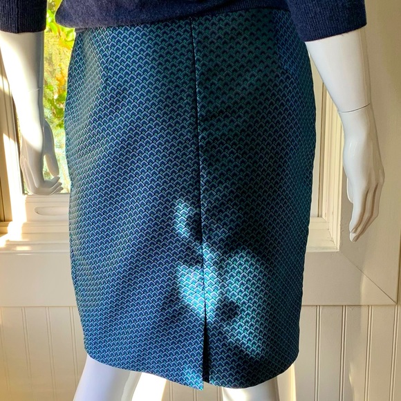 Mario Serrani - women’s pencil skirt (Size 6) - Picture 2 of 4